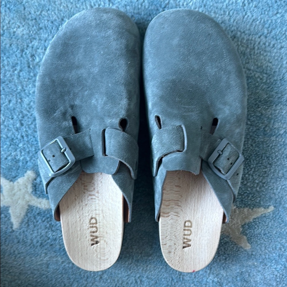 WUD Gray Suede Buckle Clogs- NWOT!